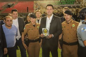 Cascavel, 15 de setembro de 2023 - O governador Carlos Massa Ratinho Jr. participa da formatura de soldados da PM-PR.