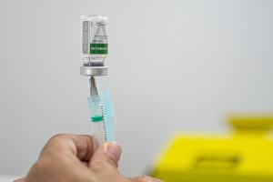 Curitiba, 10 de maio de 2025 - Dia D da vacinação na Unidade de Saúde Iracema, no bairro Capão da Imbuia, na capital paranaense.