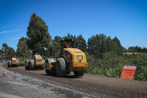 Pavimentação em concreto ca PRC-280 avança 1 Km por dia.  Palmas, 20/12/2021 -  Foto: Geraldo Bubniak/AEN