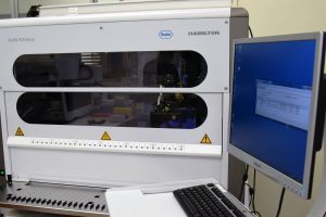 A Secretaria da Saúde do Paraná confirmou por meio de exames de biologia molecular realizados pelo Laboratório Central do Paraná (Lacen-PR) e Instituto de Biologia Molecular do Paraná (IBMP) o primeiro caso de co-detecção pelos vírus SARS-CoV-2 (Covid-19) e DENV-2 (dengue sorotipo 2). Foto: Américo Antonio/Sesa