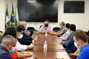 Beto Preto recebe a nova diretoria do Consórcio Paraná Saúde
Foto:SESA