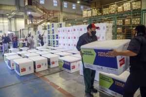 Paraná imunizado, distrubuição das vacinas para regionais de saúde no Cemepar
Foto: Gilson Abreu/AEN
19.01.2021