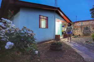 Programa Luz Fraterna, em Pudentópolis. Na foto, Marli Aparecida de Souza   -  Foto: José Fernando Ogura/AEN