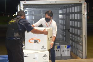 Mais 194 mil vacinas da Pfizer contra a Covid-19 chegam ao Estado - Curitiba, 09/03/2022