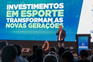 Abertura da Conferência Estadual do Esporte, em Foz do Iguaçu, realizada pelo Governo do Estado, por meio da Secretaria do Esporte (SEES), para debater, propor e encaminhar o Plano Decenal do Esporte para o período de 2026 a 2035, que será submetido à Assembleia Legislativa.