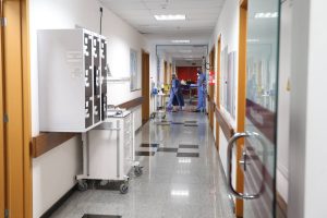 Construção do anexo da mulher do Hospital do Trabalhador.  O local abriga os serviços de Ginecologia e Obstetrícia, Terapia Intensiva Pediátrica e Neonatal e Terapia Intensiva Adulta Feminina. Curitiba, 01/09/2020 - Foto: Geraldo Bubniak/AEN