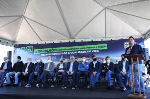 O governador Carlos Massa Ratinho Junior esteve nesta quinta-feira (9) em Palmas para o lançamento da pedra fundamental da pavimentação em concreto rígido de um trecho de 59,55 quilômetros da rodovia, além da implantação de 12,39 quilômetros de terceiras faixas.  - Palmas, 09/09/2021  -  Foto: José Fernando Ogura/AEN