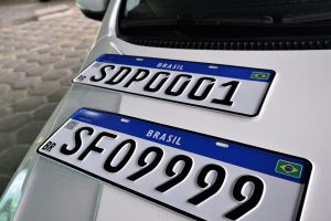 Paraná inicia nova sequência alfanumérica de placas veiculares  - cURITIBA, 11/03/2022