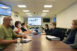 A Secretaria da Saúde do Paraná participou hoje (6) de reunião técnica virtual com o Ministério da Saúde para orientações sobre a 23ª. Campanha Nacional de Vacinação contra a Influenza que terá início na semana que vem, dia 12, e seguirá até 19 de julho. -  Foto: Amércio Antonio/SESA