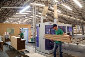 José Lopes Aquino da Colibri Móveis, empresa de Arapongas.

Foto Gilson Abreu/AEN
