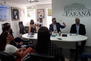 Órgãos se unem para combater 
fura-filas da prioridade de vacinação. A lista de denúncias de fura-filas que chegaram à Controladoria-Geral do Estado (CGE) é grande, já passa de 500 registros no Paraná, e desafia órgãos de controle. -  Curitiba, 25/02/2021  -  Foto: Divulgação CGE