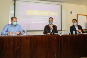 Educação apresenta cronograma da rede estadual para volta às aulas, Secretario Educação Renato Feder, Gláucio Dias e Nestor Werner Junior.
Foto Gilson Abreu/AEN