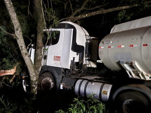 F68AA4E9-BD94-45AD-810A-6DA0DD5B4E95