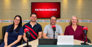 Retrato no estúdio da Rádio Ampére