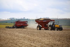 24/02/2021 - Cascavel, colheita de Soja