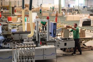 José Lopes Aquino da Colibri Móveis, empresa de Arapongas.

Foto Gilson Abreu/AEN