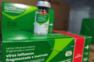 Primeiro lote de vacinas contra a gripe chega ao Paraná - Curitiba, 23/03/2022